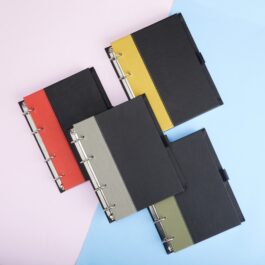 Caderno Fichário de Couro Sintético.