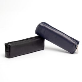 Estojo de Couro Sintético.