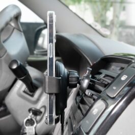 Suporte Veicular com Carregamento de Indução .