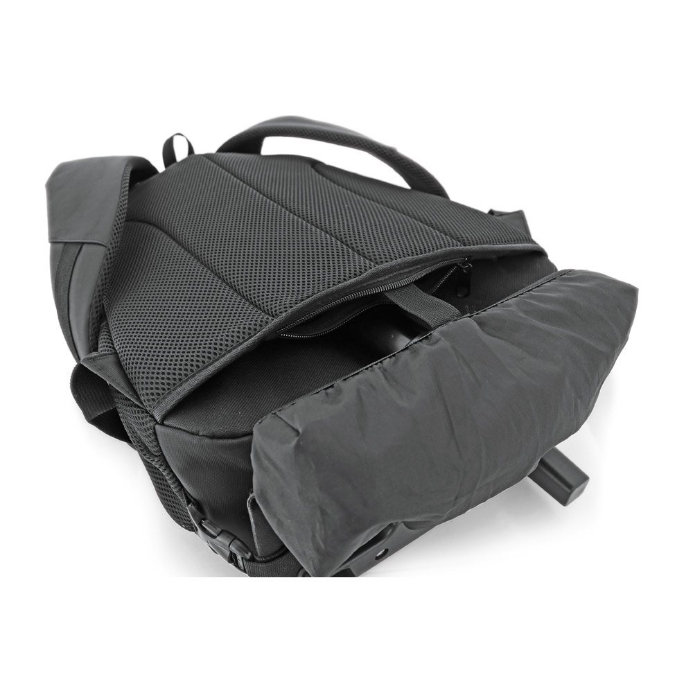 MIAMI. Mochila trolley para notebook 17'' em Nylon 999 impermeável com 2 rodas e sistema de proteção integrado 30 L - Imagem 6