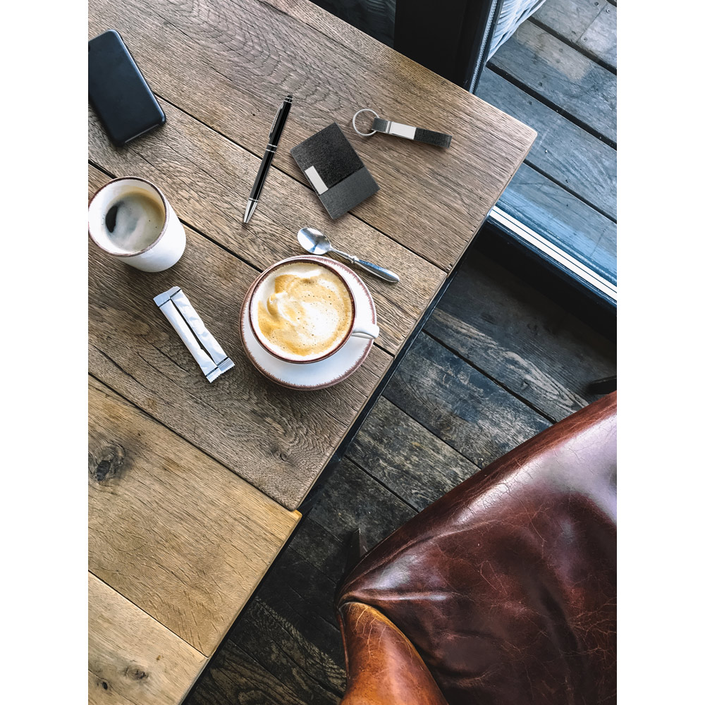 BRENDON. Kit de porta cartões, chaveiro e esferográfica em c.sintético, metal e alumínio - Imagem 3