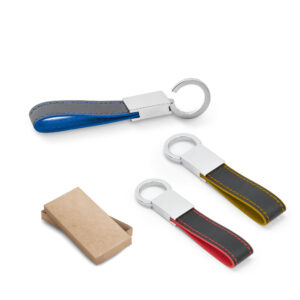 LESKOV. Chaveiro em c.sintético e metal com mosquetão giratório