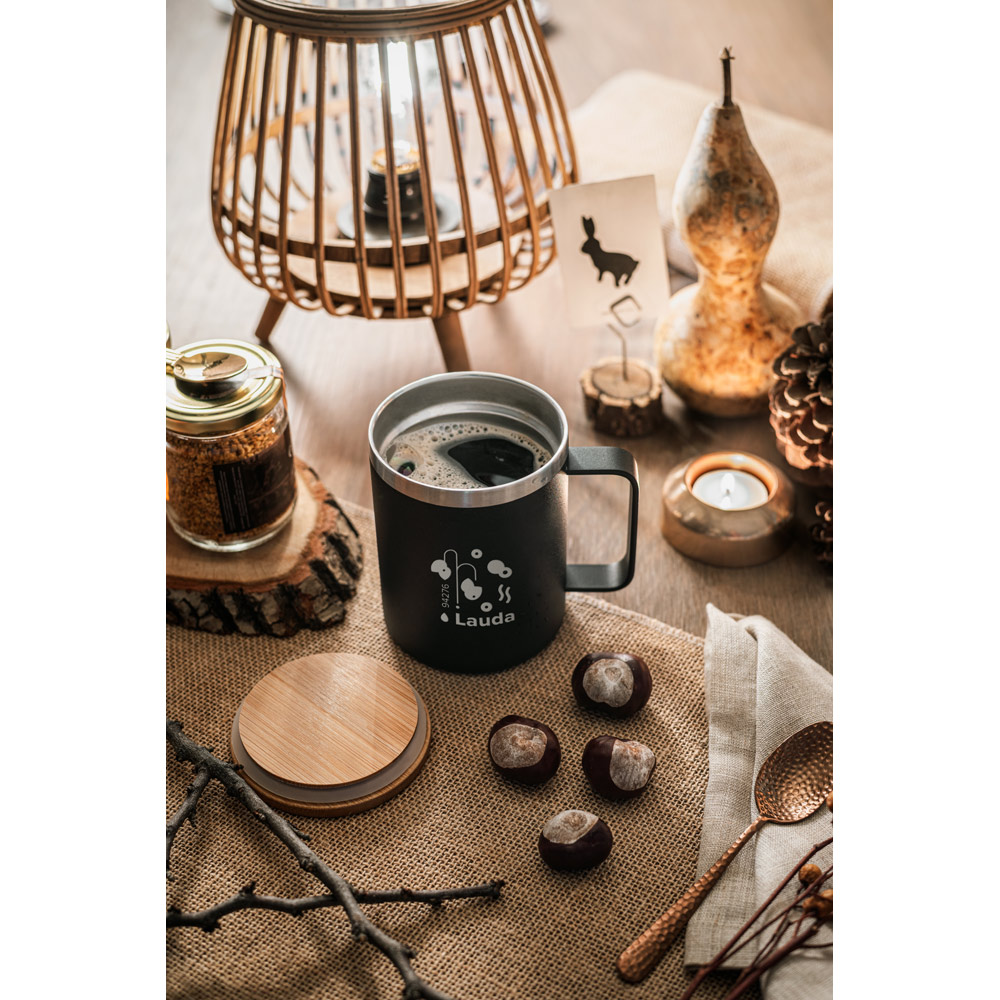 LAUDA. Copo de viagem em aço inox 90% reciclado, térmico com parede dupla isolada a vácuo e tampa em bambu 420 mL - Imagem 4