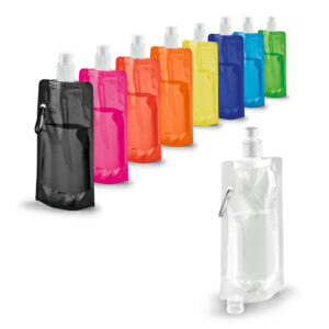 KWILL. Squeeze dobrável em PE com bico de sistema "push-pull" e acabamento translúcido com mosquetão 460 mL