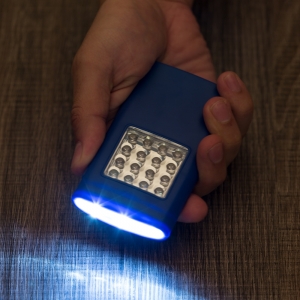 Lanterna Led Plástica com Imã - Imagem 2