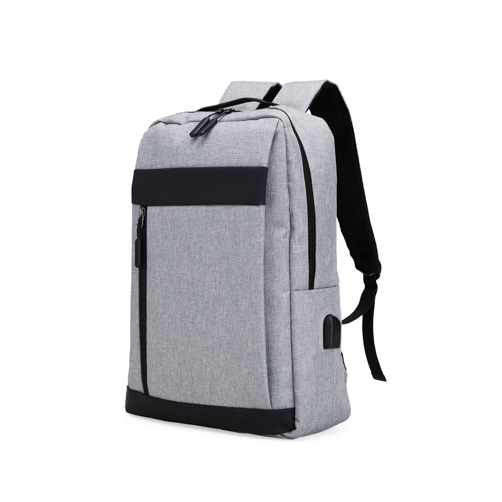 Mochila de Nylon USB 21L.